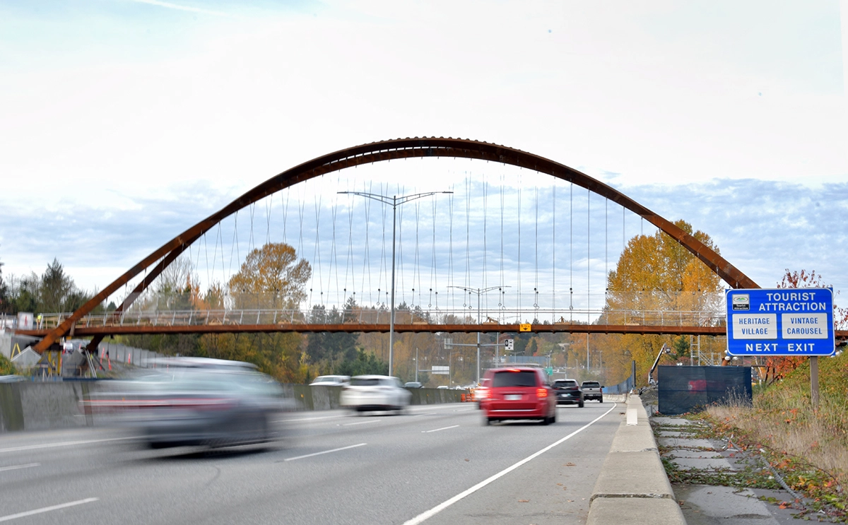 Highway traffic at the Burnaby Lake Overpass bridge